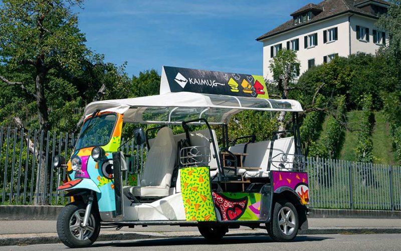 advertisement-tuktuk-zurich-tours-tourists